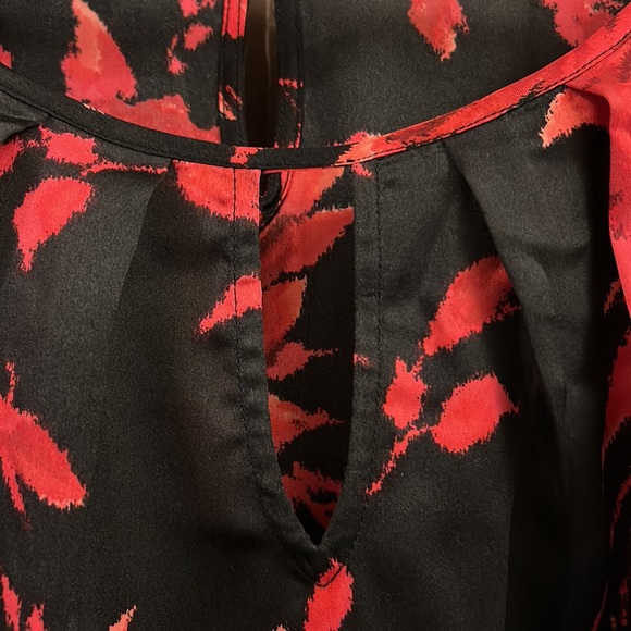 Red and Black Polyester Blouse Size 3x - Picture 3 of 4